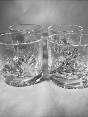 4 3D Mountain Whiskey Glasses
